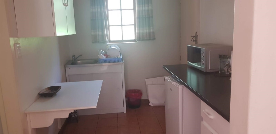 6 Bedroom Property for Sale in Lakefield Gauteng