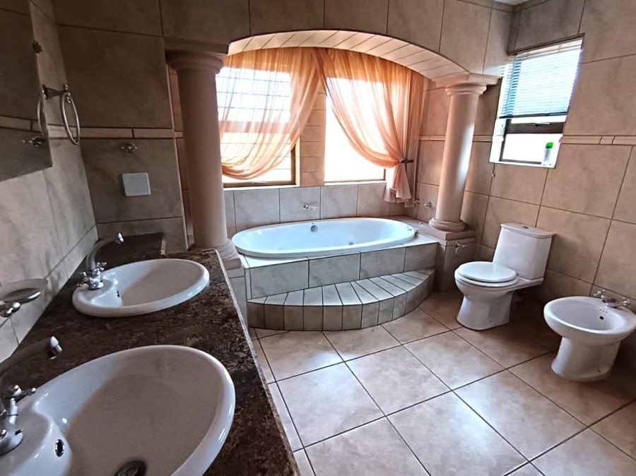 3 Bedroom Property for Sale in Beyers Park Gauteng