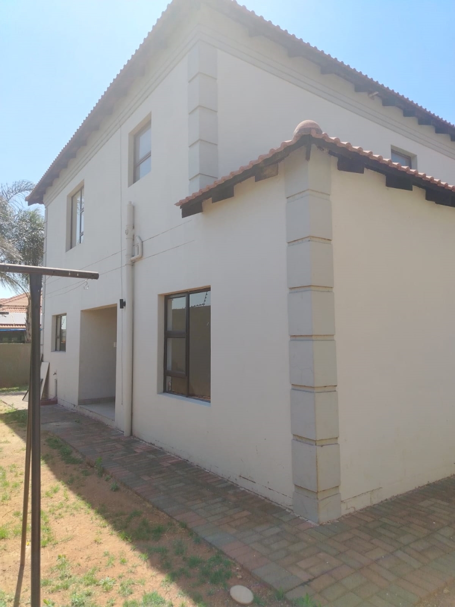 To Let 4 Bedroom Property for Rent in Parkrand Gauteng