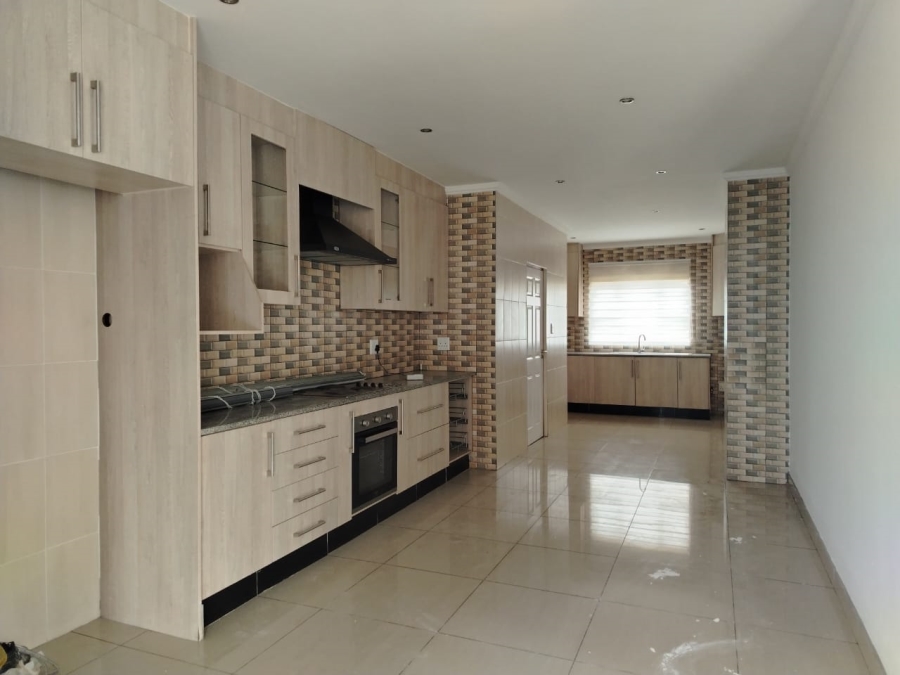 To Let 4 Bedroom Property for Rent in Parkrand Gauteng