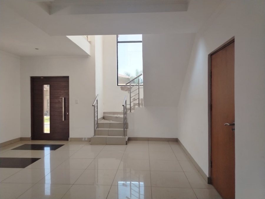 To Let 4 Bedroom Property for Rent in Parkrand Gauteng