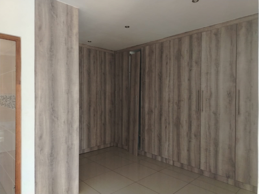 To Let 4 Bedroom Property for Rent in Parkrand Gauteng