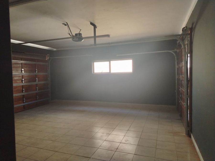 To Let 4 Bedroom Property for Rent in Parkrand Gauteng