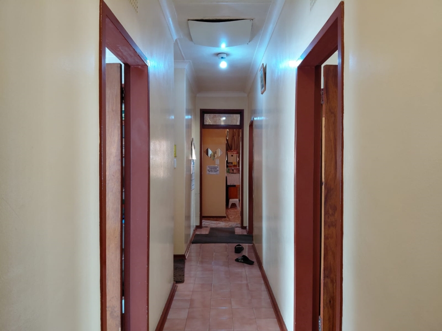 8 Bedroom Property for Sale in Actonville Gauteng