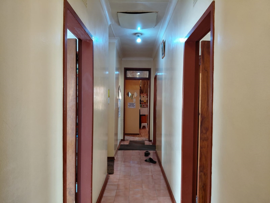 8 Bedroom Property for Sale in Actonville Gauteng