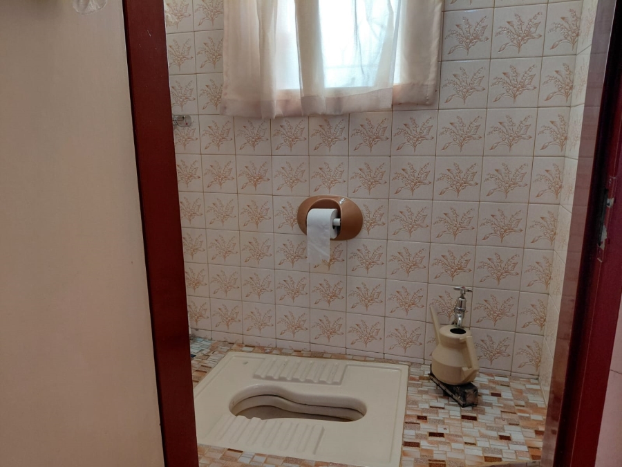 8 Bedroom Property for Sale in Actonville Gauteng