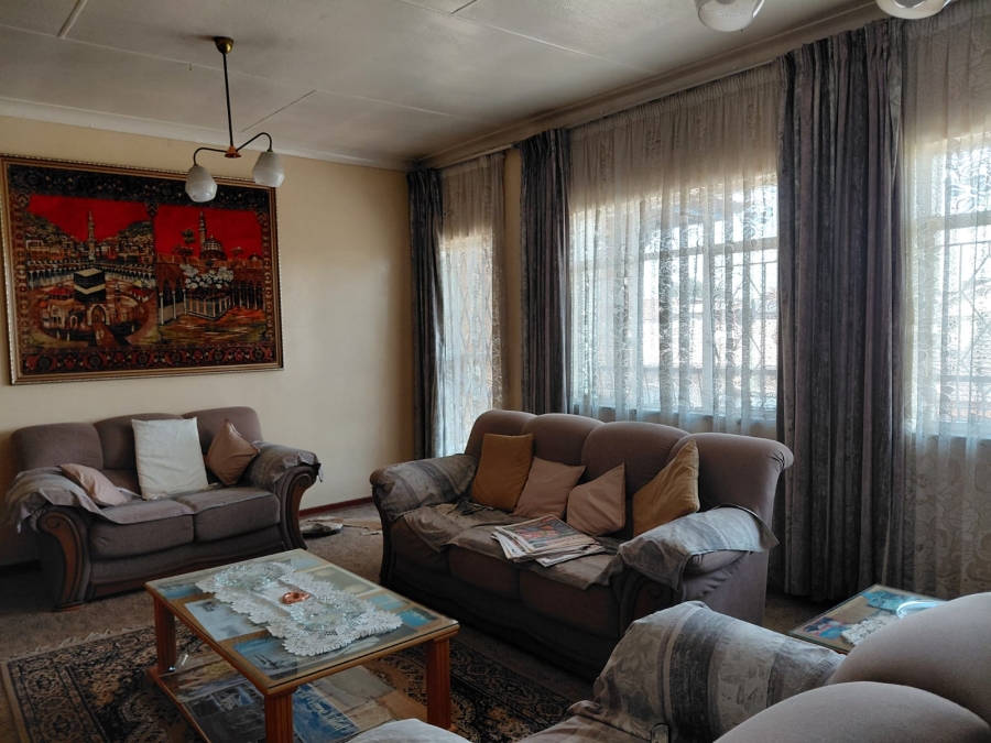 8 Bedroom Property for Sale in Actonville Gauteng