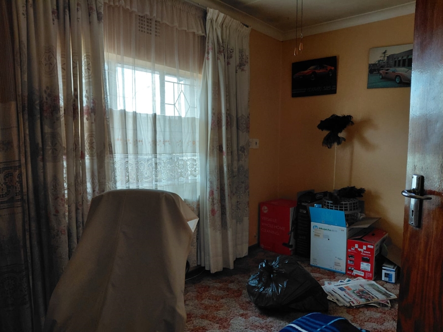 8 Bedroom Property for Sale in Actonville Gauteng