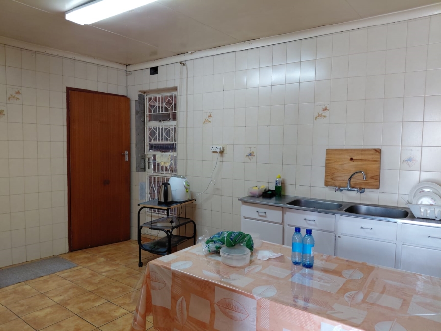 8 Bedroom Property for Sale in Actonville Gauteng