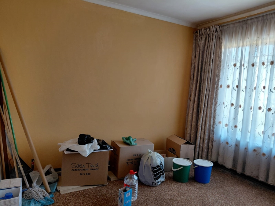 8 Bedroom Property for Sale in Actonville Gauteng
