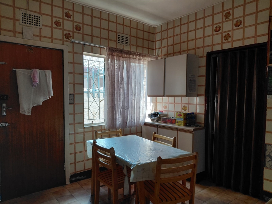 8 Bedroom Property for Sale in Actonville Gauteng