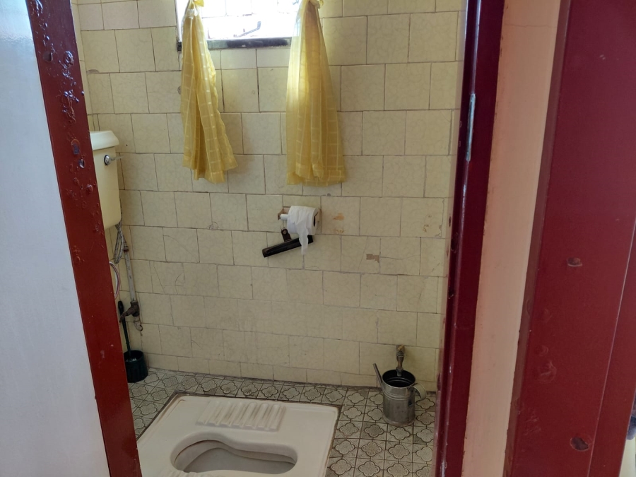 8 Bedroom Property for Sale in Actonville Gauteng