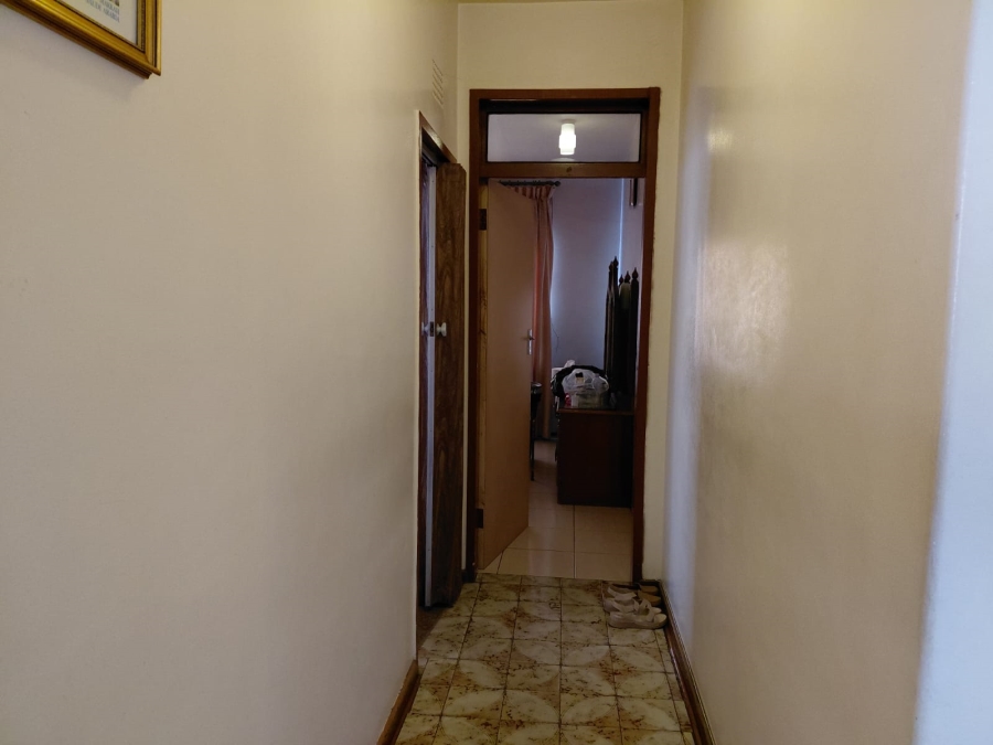 8 Bedroom Property for Sale in Actonville Gauteng
