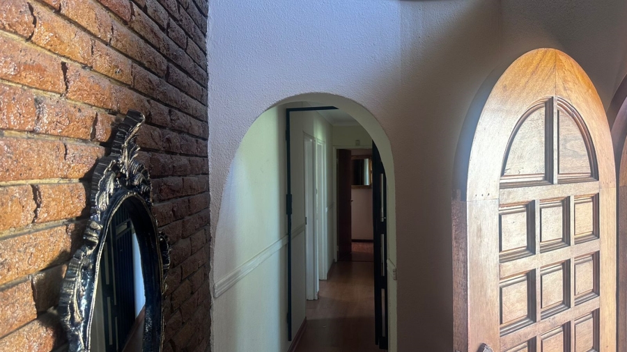 4 Bedroom Property for Sale in Mackenzieville Gauteng