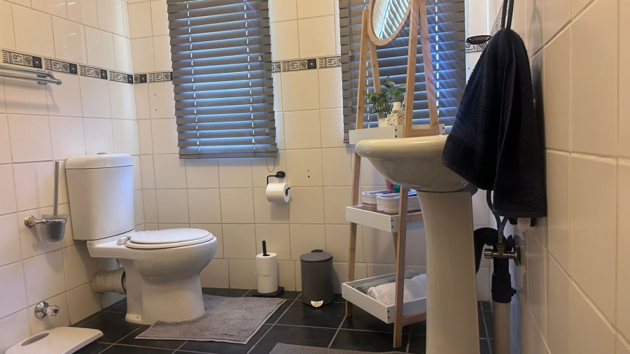 4 Bedroom Property for Sale in Mackenzieville Gauteng