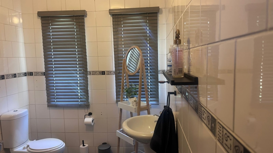 4 Bedroom Property for Sale in Mackenzieville Gauteng