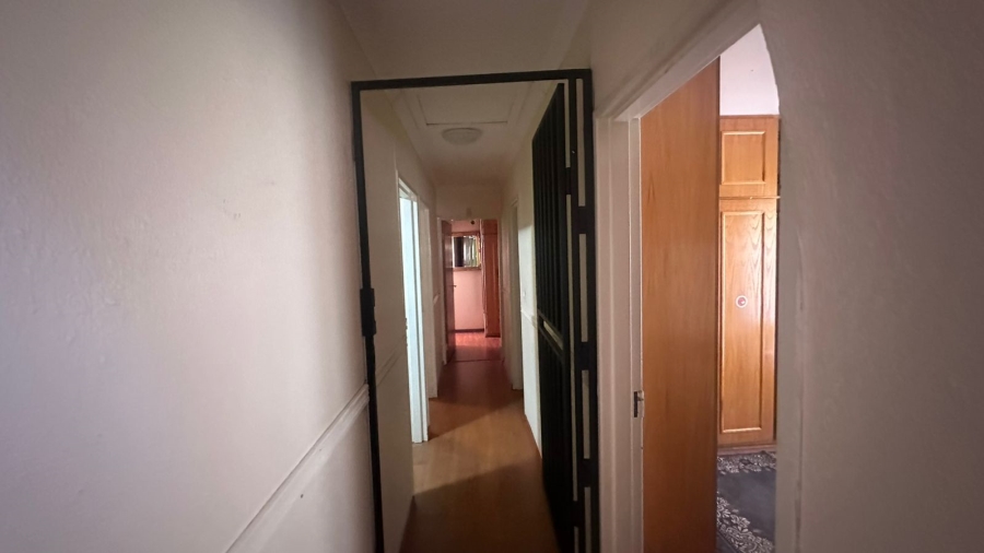 4 Bedroom Property for Sale in Mackenzieville Gauteng