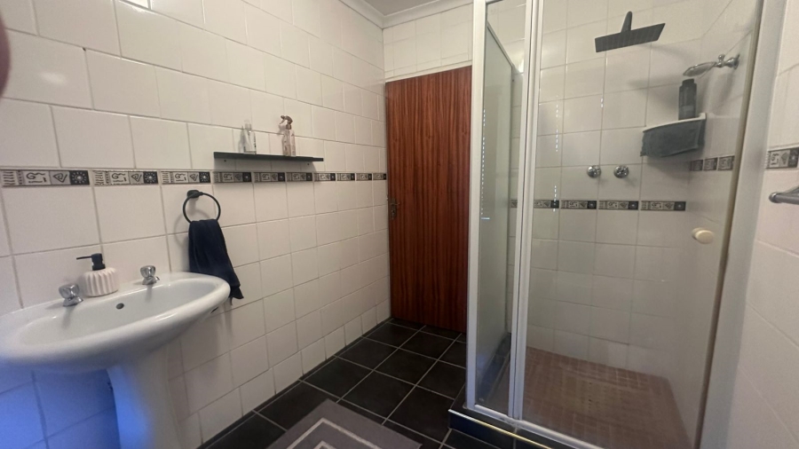 4 Bedroom Property for Sale in Mackenzieville Gauteng