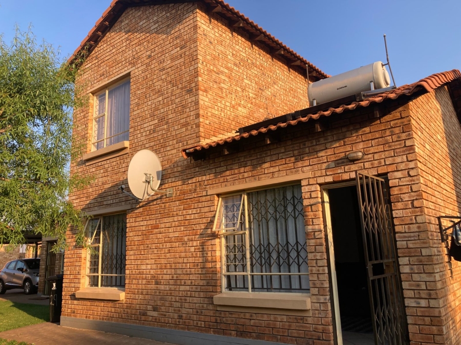 3 Bedroom Property for Sale in Dawn Park Gauteng