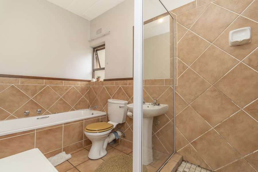 2 Bedroom Property for Sale in Douglasdale Gauteng