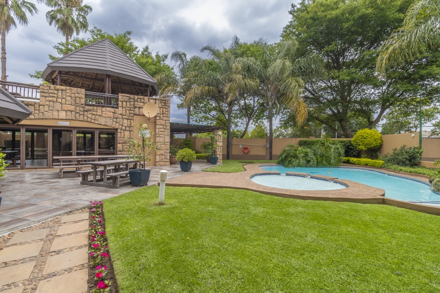 2 Bedroom Property for Sale in Douglasdale Gauteng