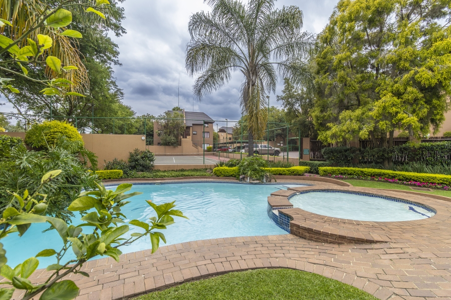 2 Bedroom Property for Sale in Douglasdale Gauteng