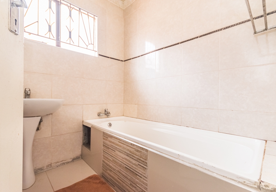 3 Bedroom Property for Sale in Dobsonville Gauteng