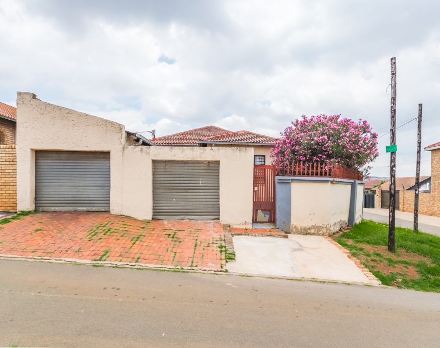 3 Bedroom Property for Sale in Dobsonville Gauteng