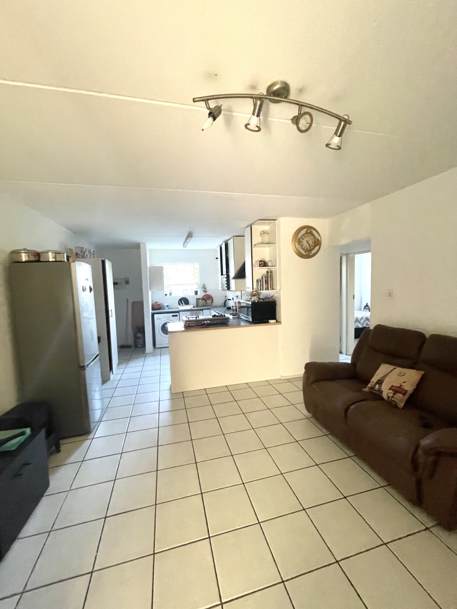 2 Bedroom Property for Sale in Vorna Valley Gauteng