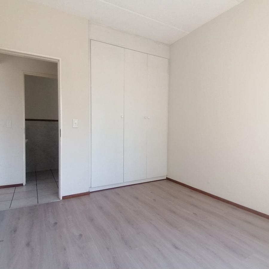 1 Bedroom Property for Sale in Paulshof Gauteng