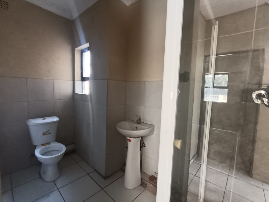 To Let 0 Bedroom Property for Rent in Kew Gauteng