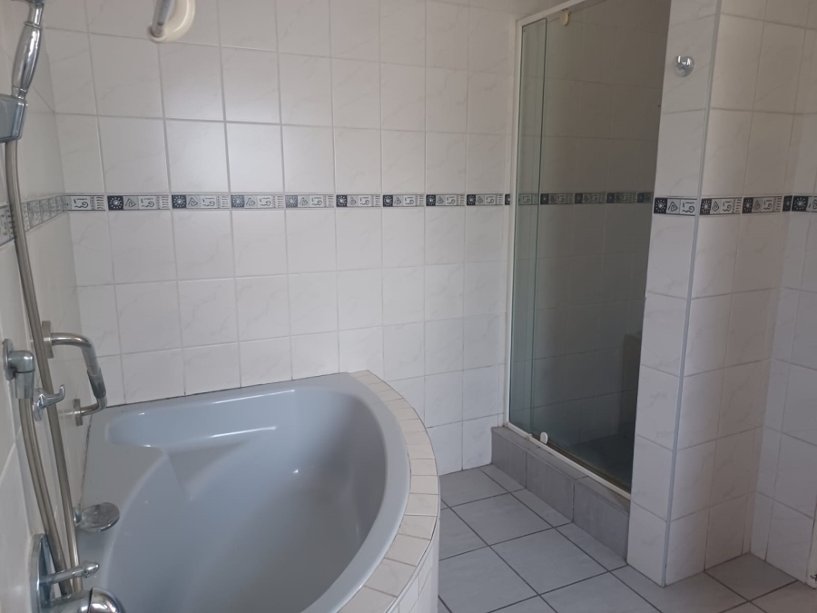 4 Bedroom Property for Sale in Croydon Gauteng