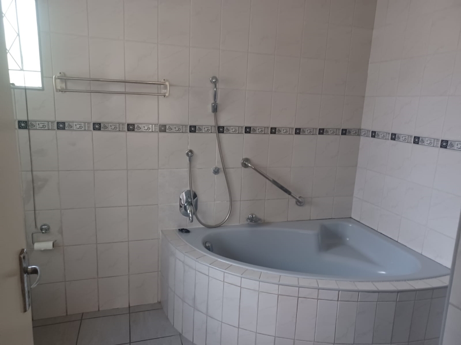 4 Bedroom Property for Sale in Croydon Gauteng