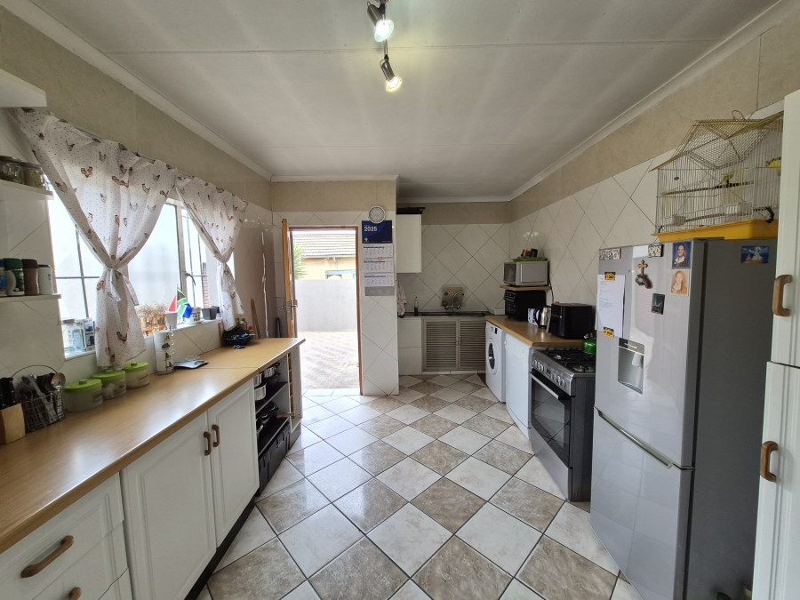 5 Bedroom Property for Sale in Primrose Gauteng