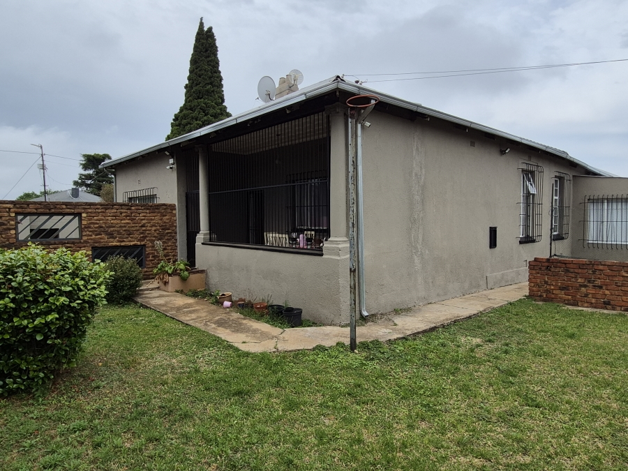 5 Bedroom Property for Sale in Primrose Gauteng