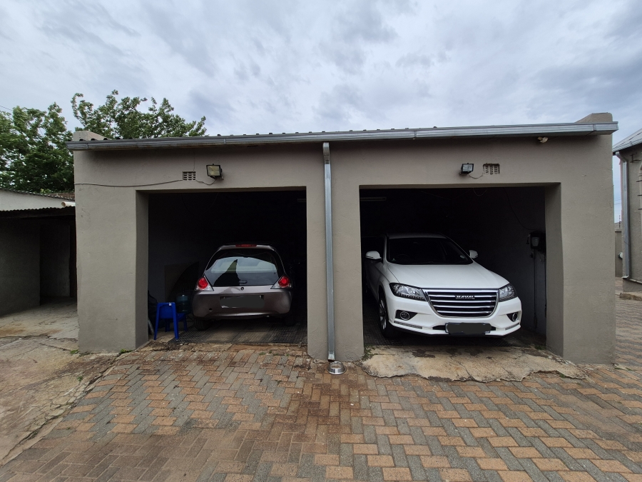 5 Bedroom Property for Sale in Primrose Gauteng