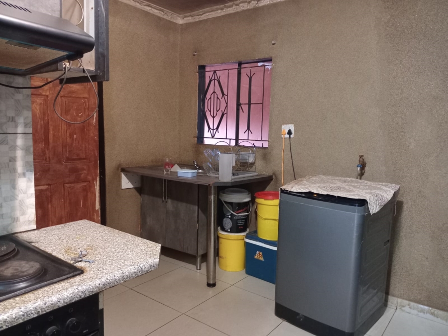 4 Bedroom Property for Sale in Roodekop Gauteng