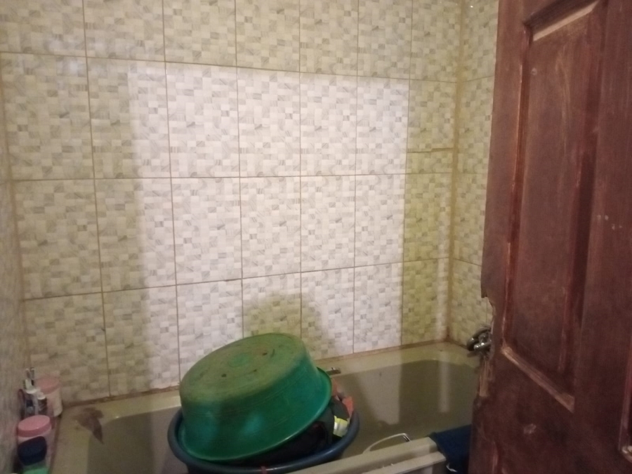 4 Bedroom Property for Sale in Roodekop Gauteng