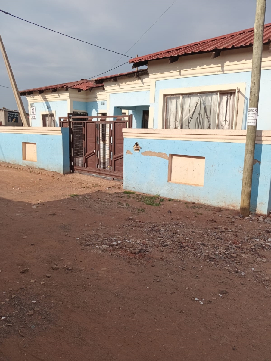 4 Bedroom Property for Sale in Roodekop Gauteng