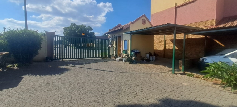 2 Bedroom Property for Sale in Marlands Gauteng