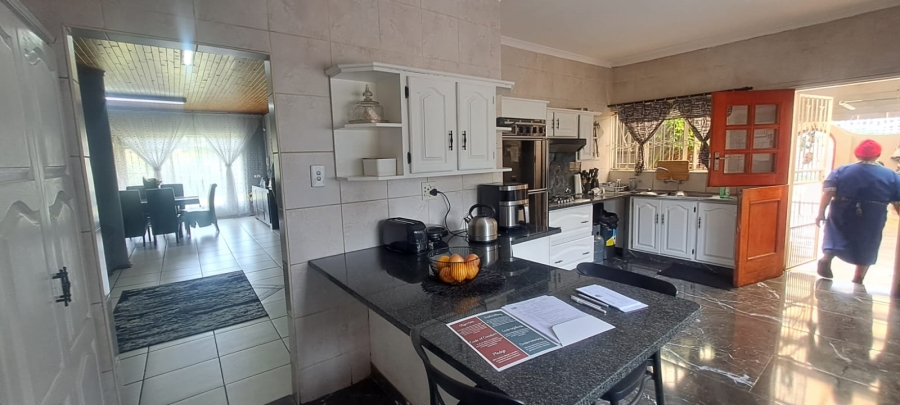 4 Bedroom Property for Sale in Freeway Park Gauteng