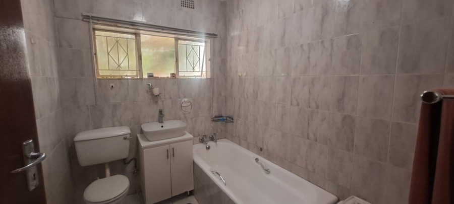 4 Bedroom Property for Sale in Freeway Park Gauteng