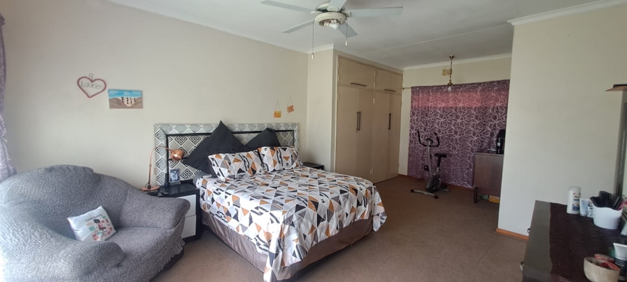 4 Bedroom Property for Sale in Freeway Park Gauteng