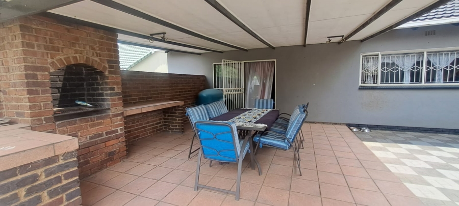 4 Bedroom Property for Sale in Freeway Park Gauteng
