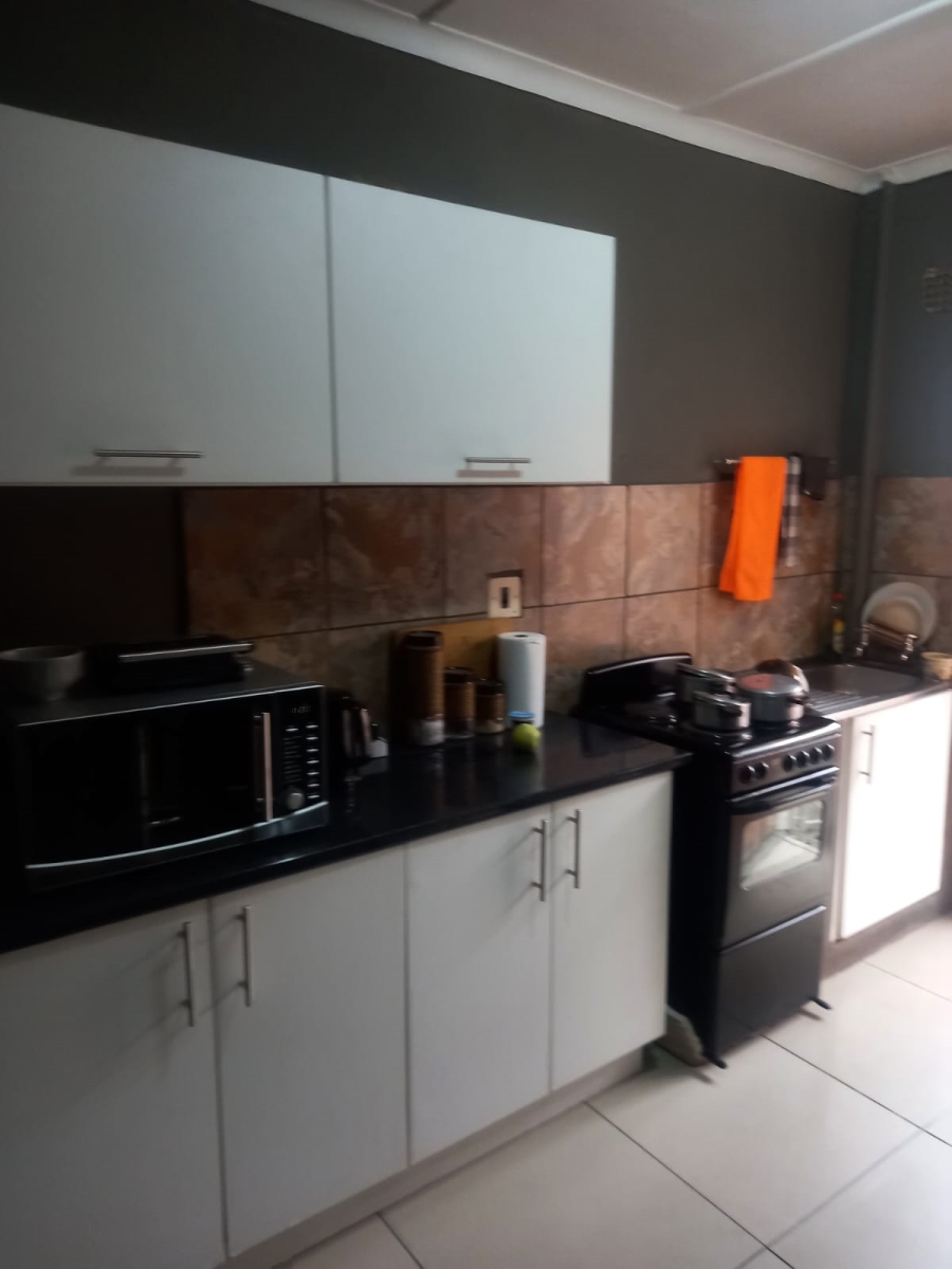 2 Bedroom Property for Sale in Kempton Park Central Gauteng