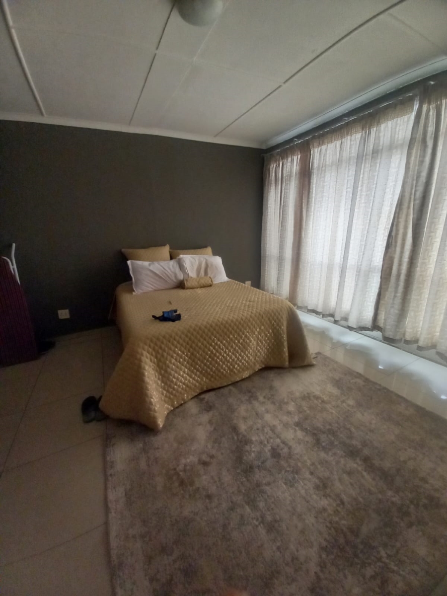 2 Bedroom Property for Sale in Kempton Park Central Gauteng
