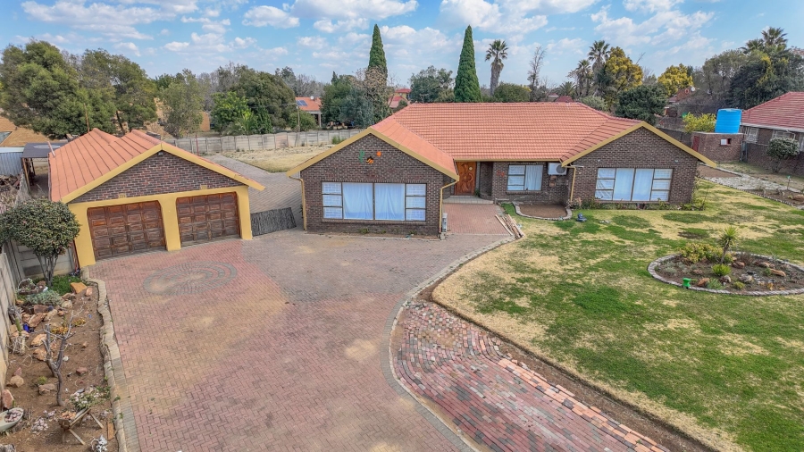 4 Bedroom Property for Sale in Sharon Park Gauteng