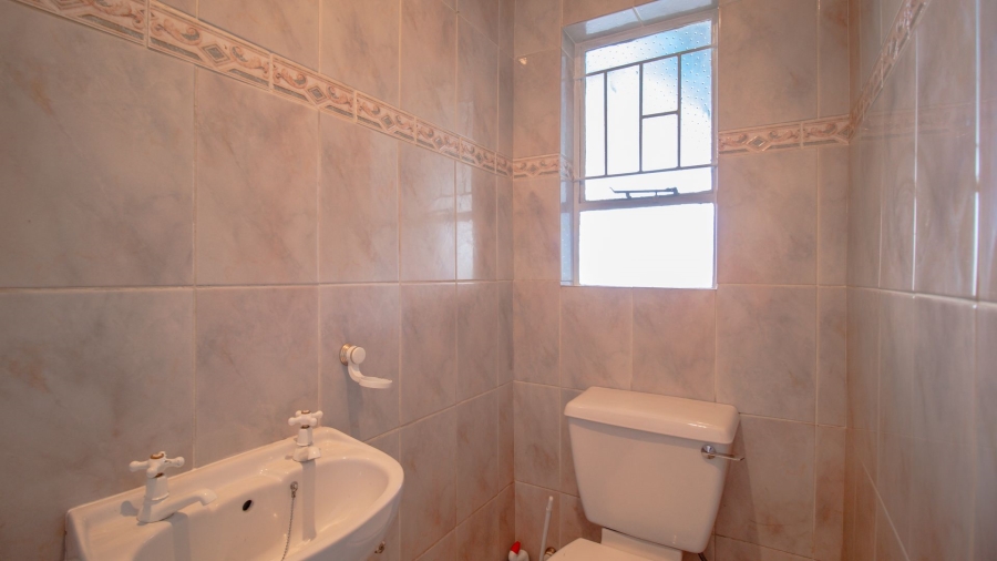 4 Bedroom Property for Sale in Sharon Park Gauteng