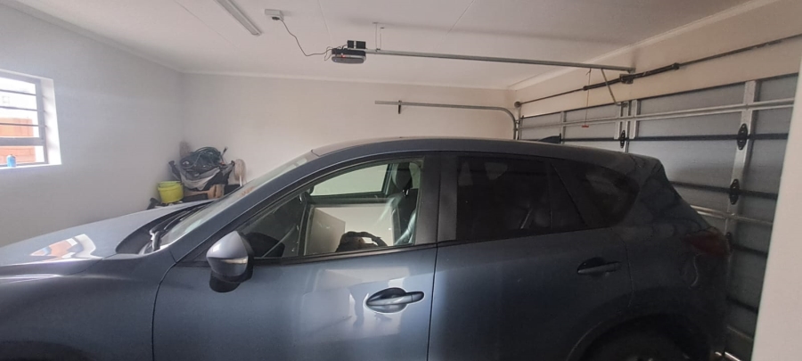 4 Bedroom Property for Sale in Caro Nome A H Gauteng