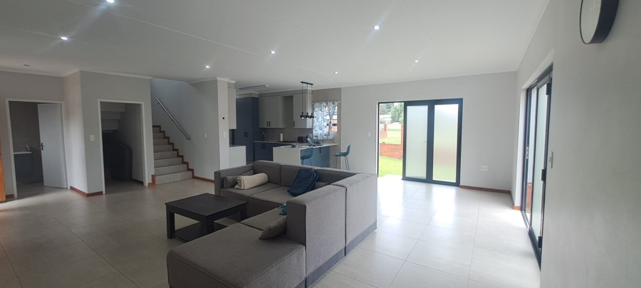 4 Bedroom Property for Sale in Caro Nome A H Gauteng